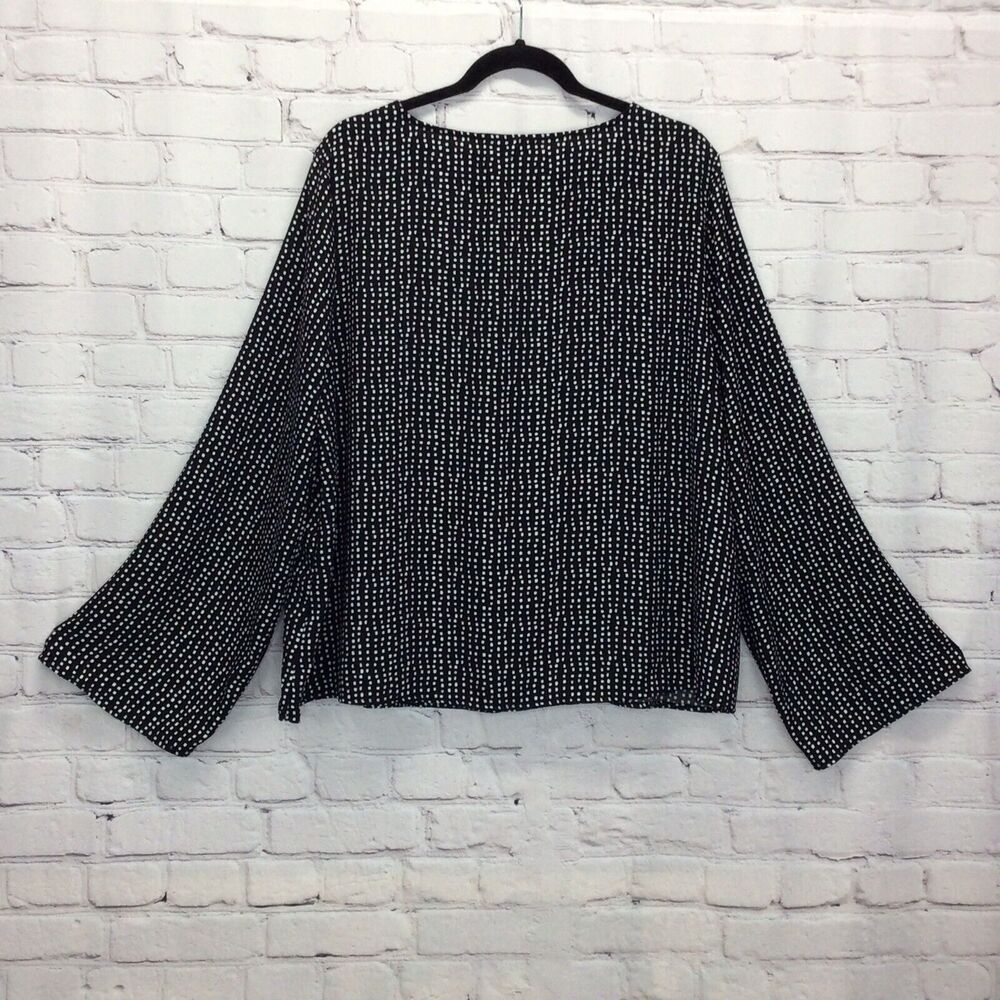 Forever 21 Women’s Size 2x Criss Cross V-neck Tunic Black/White Flared Sleeves - Picture 8 of 8